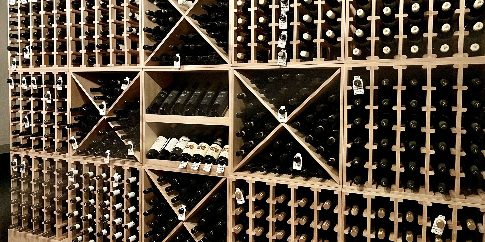 Attention Wine Lovers: Here are the 6 Simple Steps to Building a Wine Wall | Wine Stash